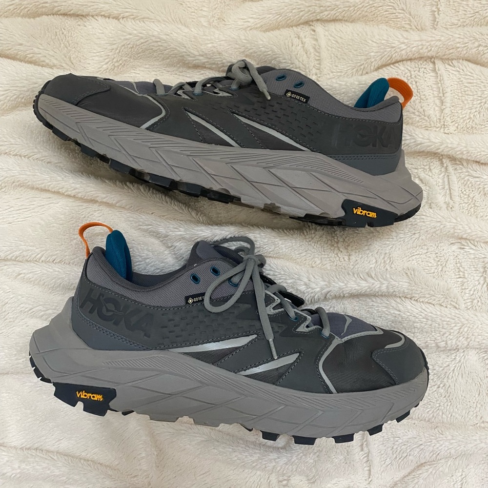 NWOT Hoka Anacapa Low GTX outdoor shoes